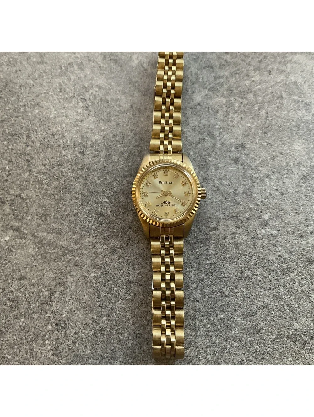 Vintage Armitron Womens Watch 24mm Gold Tone Case W/Fluted Bezel Jubilee Band A8